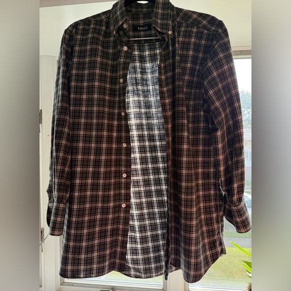 Izod Men's Brown Plaid Casual Button-Down Shirt - Picture 3 of 5